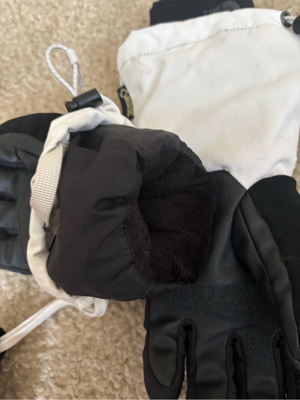 The North Face White and Black Women's Snow Gloves - Picture 6 of 8